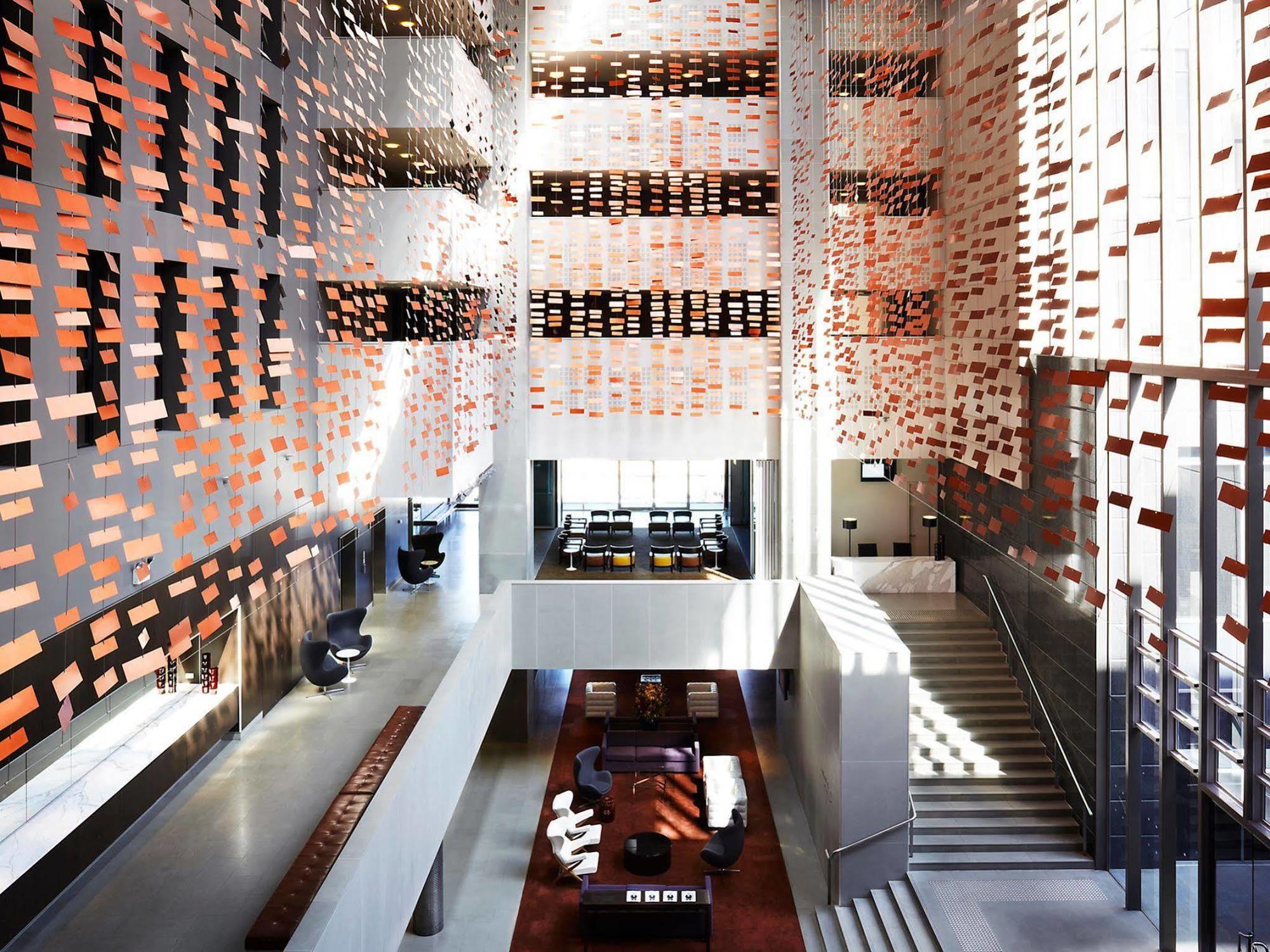 Hotel Realm Camberra Exterior foto Interior of the building