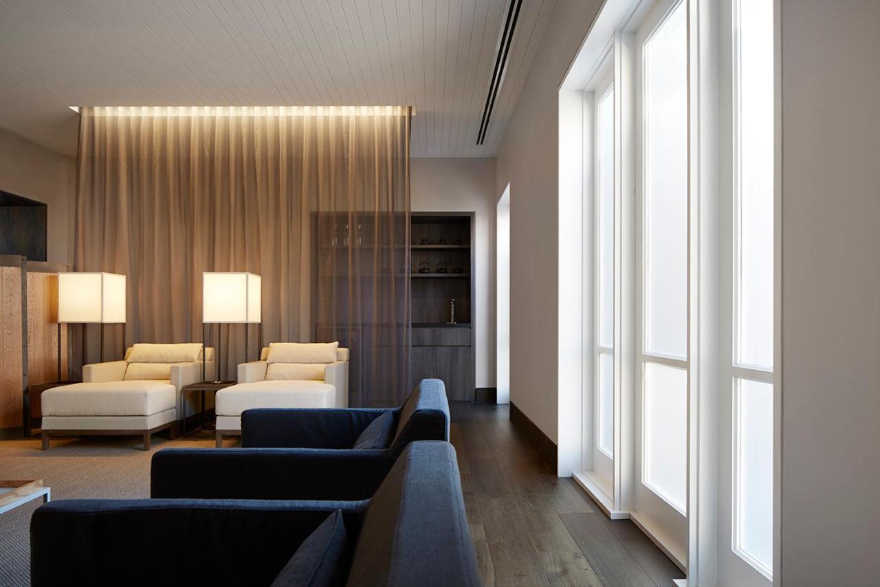 Hotel Realm Camberra Exterior foto The interior of the 100 East 53rd Street penthouse